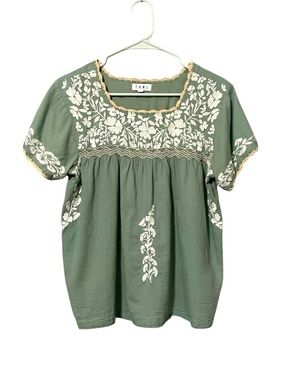THML Floral Embroidered Peasant Boho Cotton Short Sleeve Top Green Spring Boho L